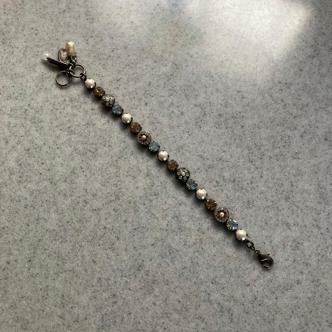 Marlana ビジューブレスレット ハートチャーム付き アンティーク