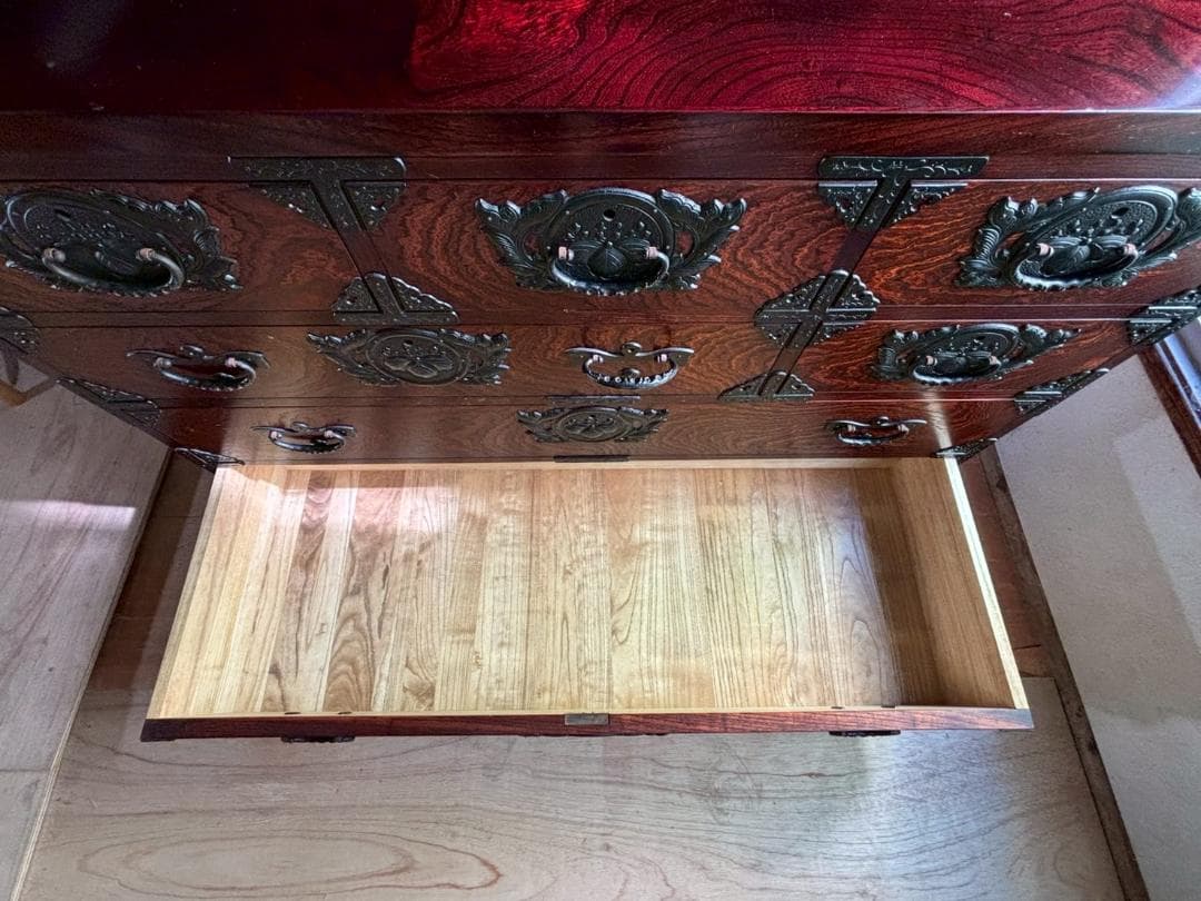 美品　岩谷堂箪笥　桜2号　欅材　漆塗り　和箪笥　古家具　インテリア　収納箪笥