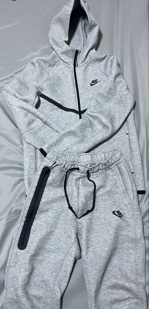 正規品　NIKE　ナイキテックフリース 上下Sサイズ　セットアップ　ロゴエラー品