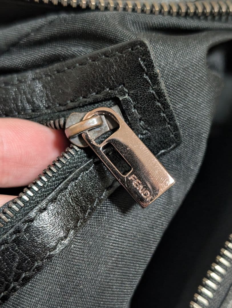 FENDI ズッカ スタッズ付き ミニボストンバッグ 8BL006