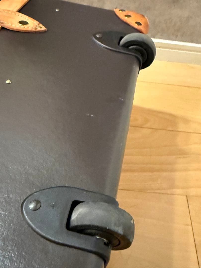 グローブトロッター ラージスーツケース74L