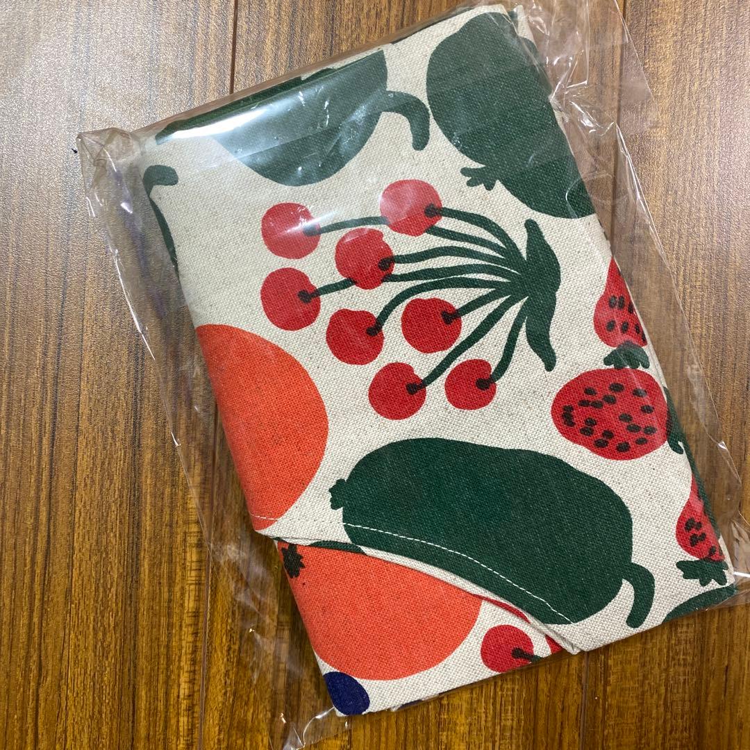 新品未使用　マリメッコ　tori エプロン