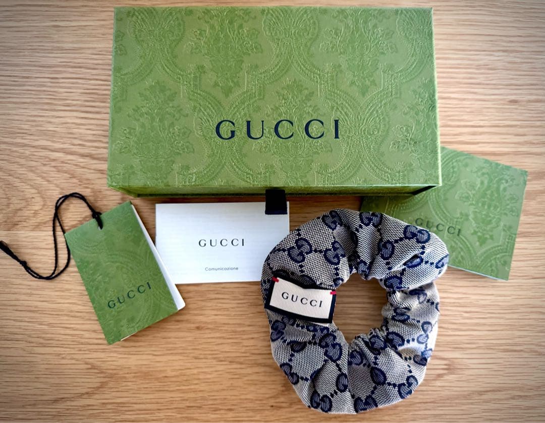 美品　GUCCI グッチ　シュシュ シルク　GG柄