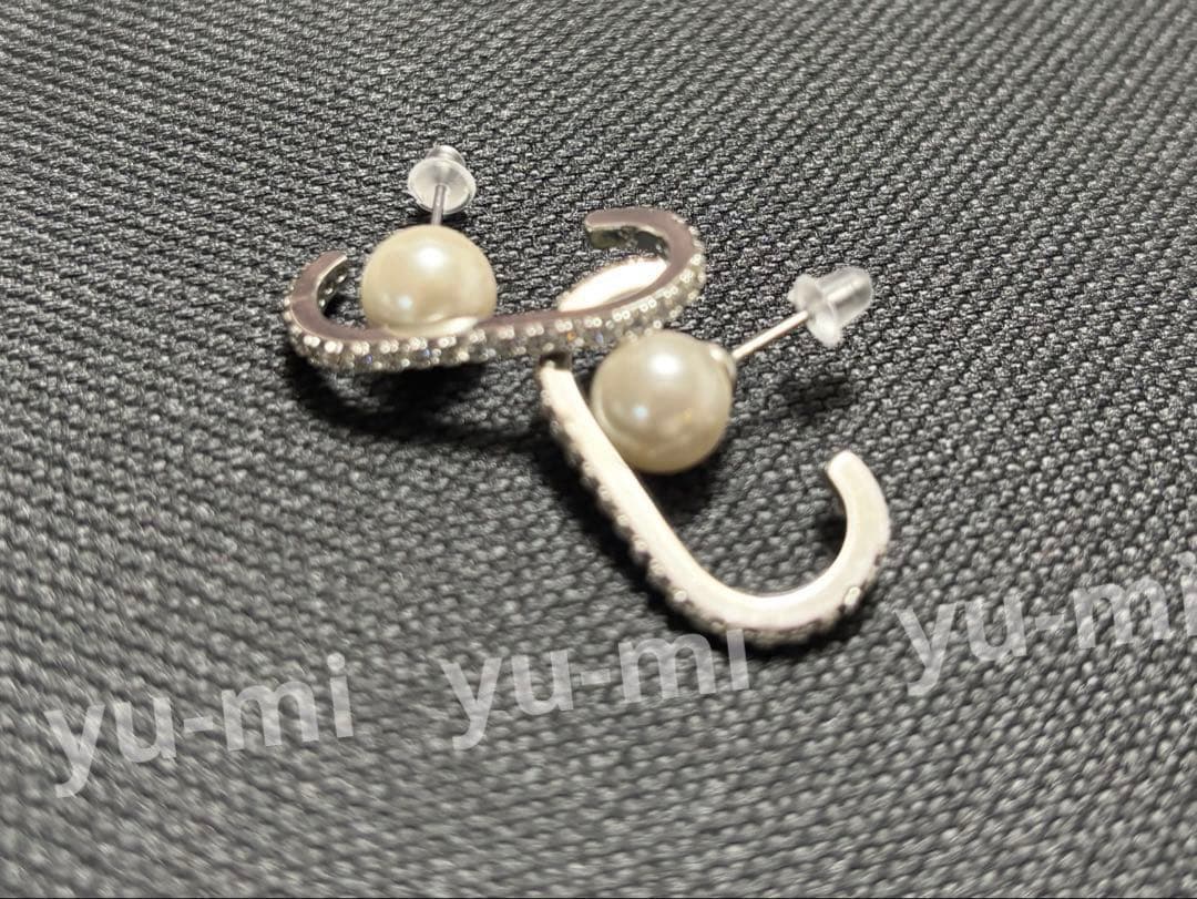 ステラハリウッド　　ビジュー　パールピアス　　シルバー