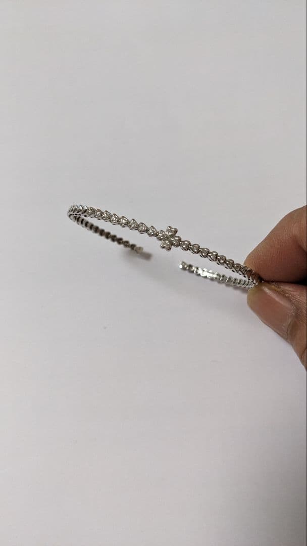 天然ダイヤモンド　バングル　円周16センチ