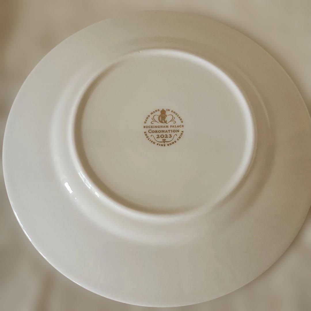 ロイヤルコレクションチャールズ国王戴冠式　コロネーション記念プレート