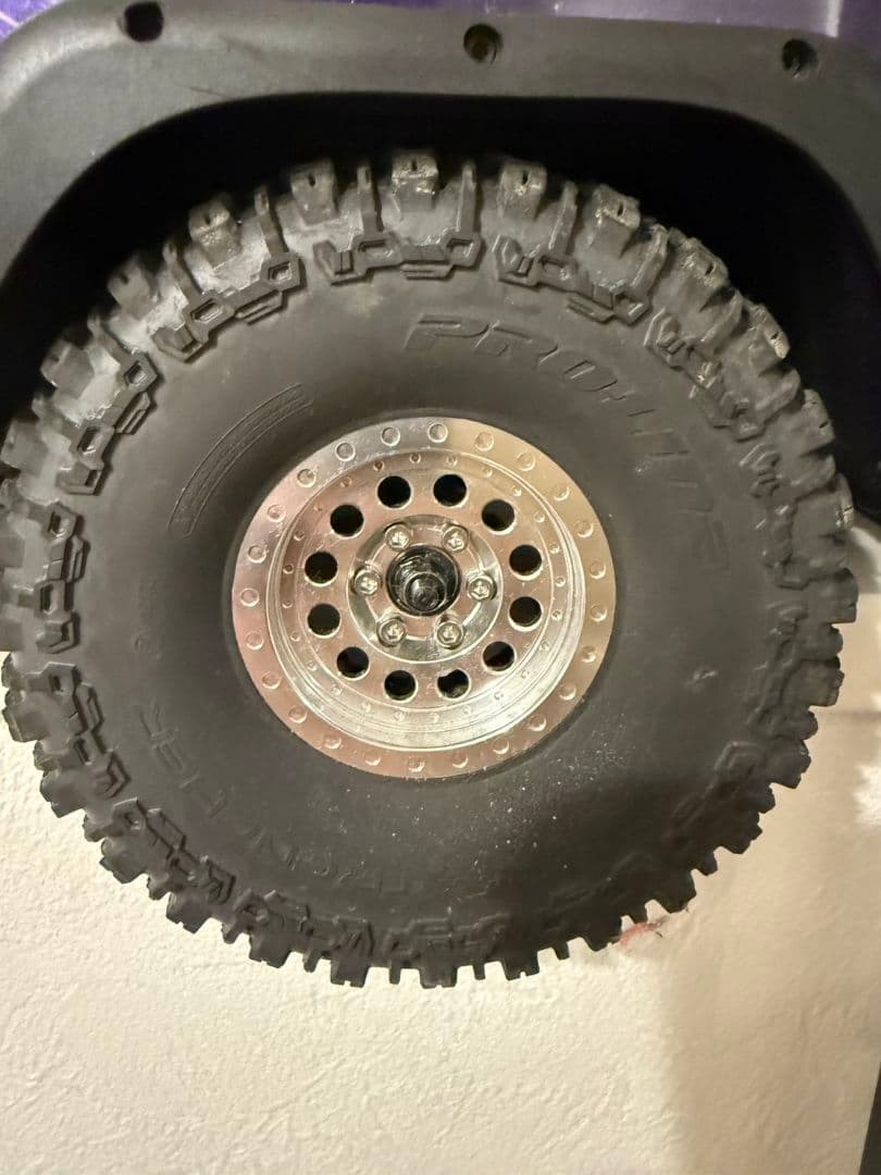 プロライントレンチャー1.9タイヤ・ホイール