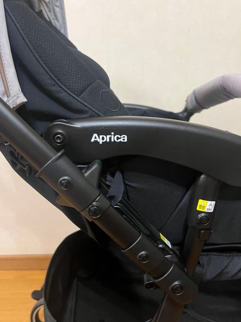 【極美品】 数回使用品 Aprica 2024年　ラクーナビッテクッション 上位