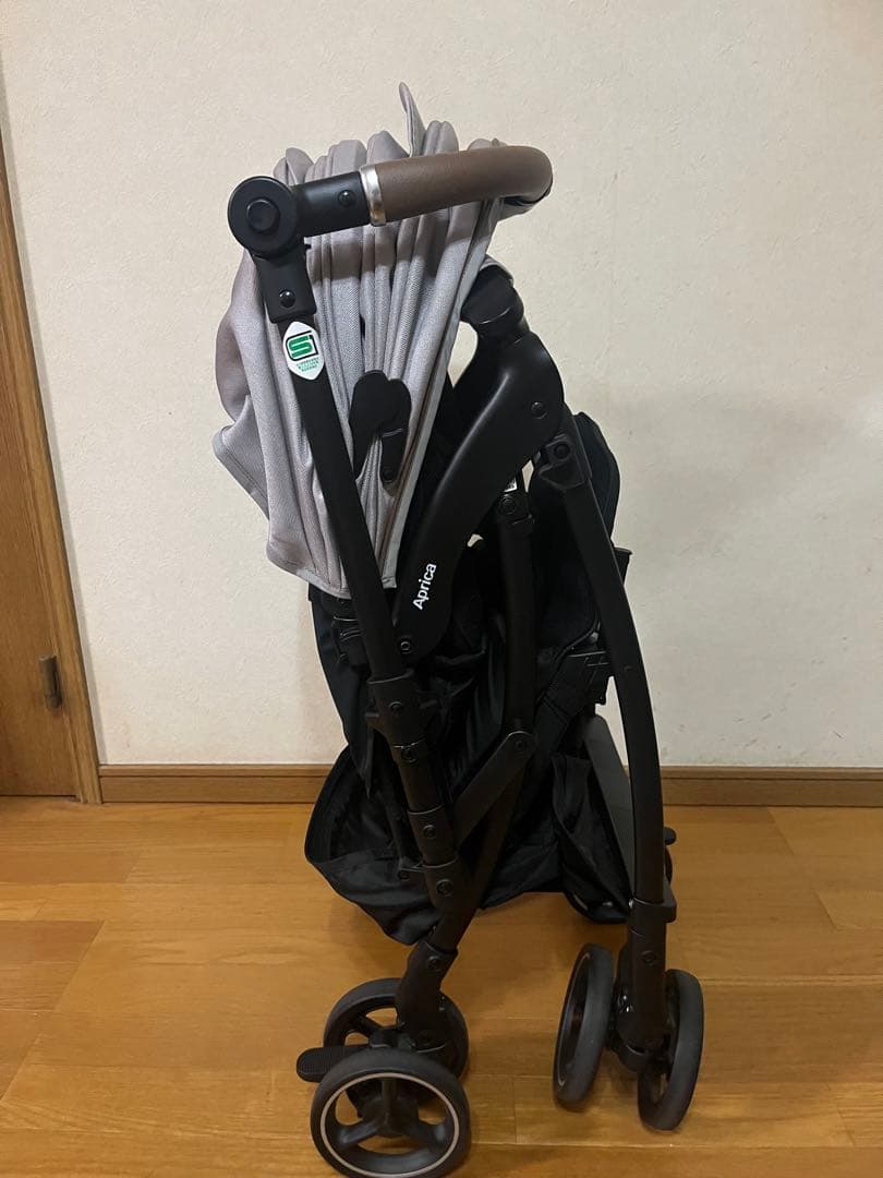 【極美品】 数回使用品 Aprica 2024年　ラクーナビッテクッション 上位