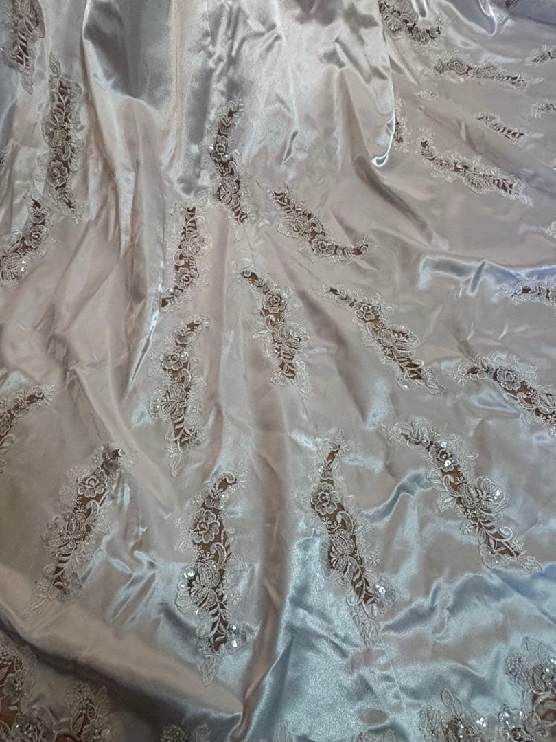 強光沢 薄手 サテン ウェディングドレス 長袖 ロングトレーン 90年代