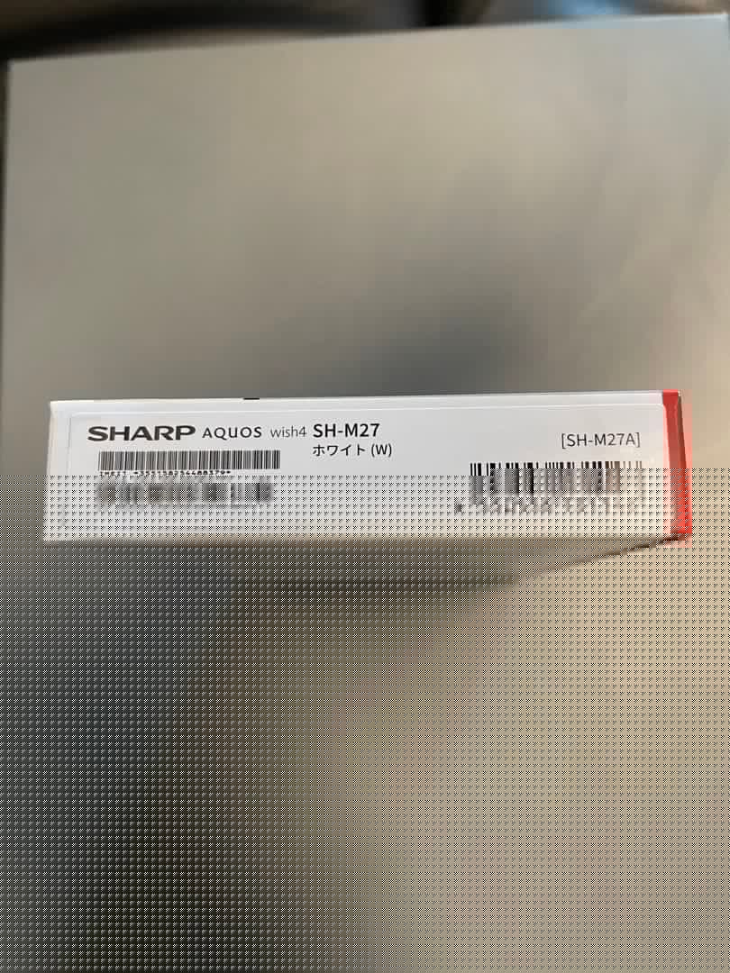 新品・未使用　AQUOS wish4 ホワイト