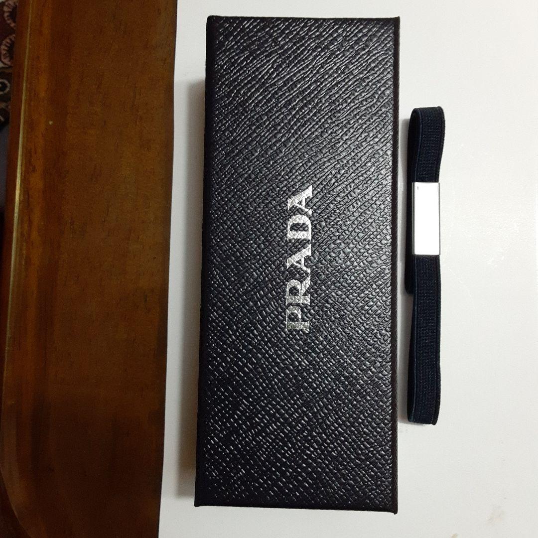 プラダ キーホルダー