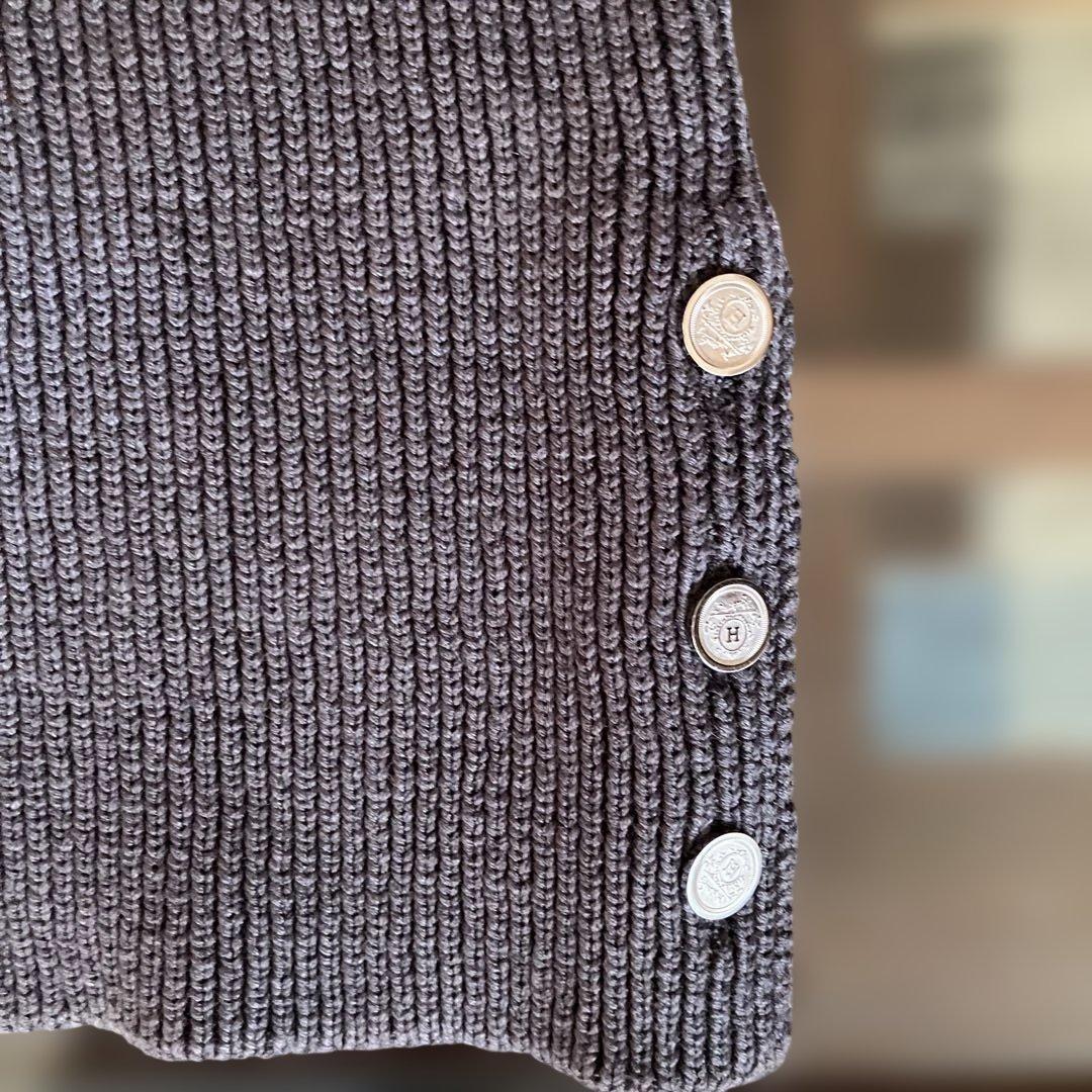 HERMÈS マルジェラ Hロゴボタン グレー ノースリーブ