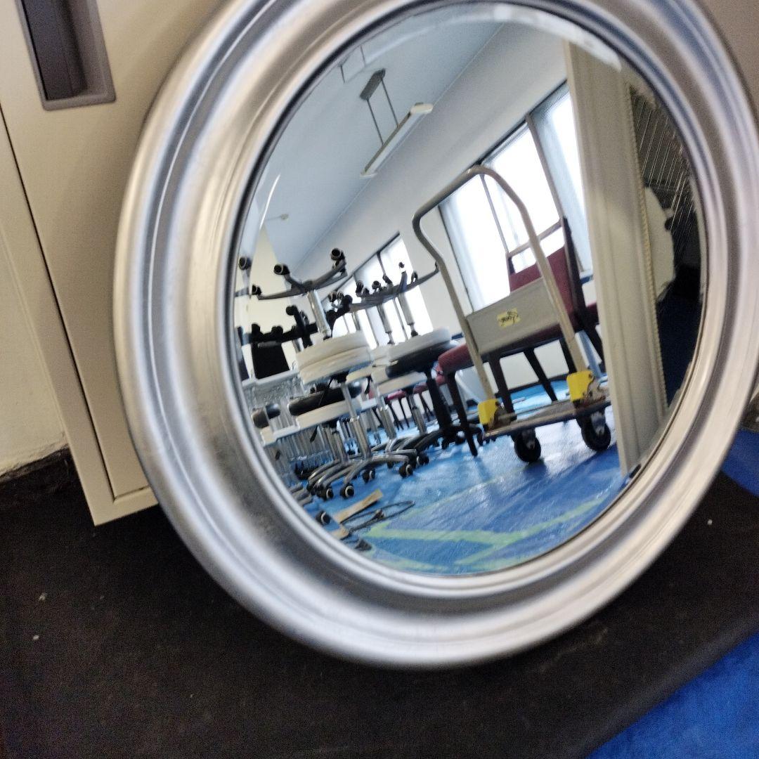 【くー】様限定IKEASONGE壁掛けミラー+最大36kgの鏡を壁に取り付け方法