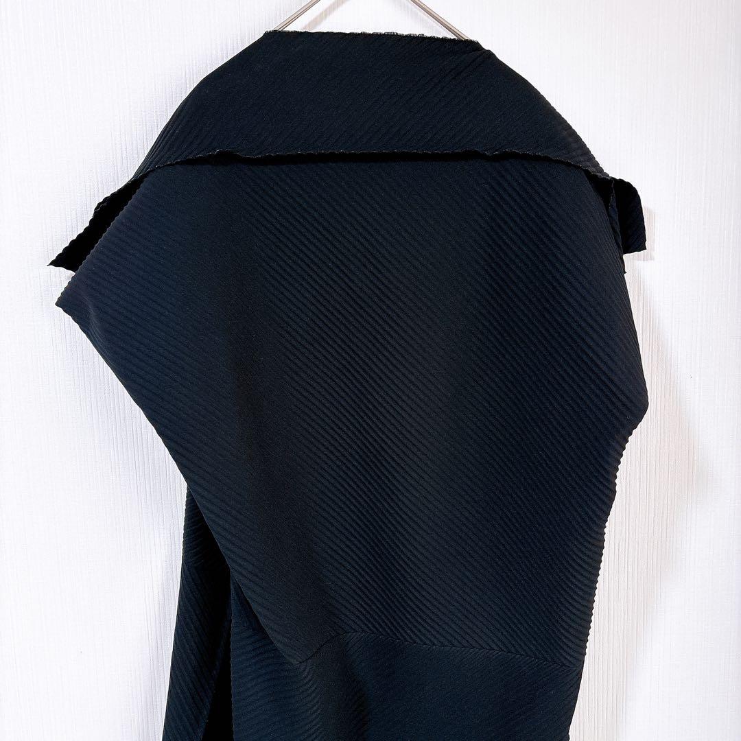 me ISSEY MIYAKE プリーツ ワンピース　アシンメトリー　ブラック