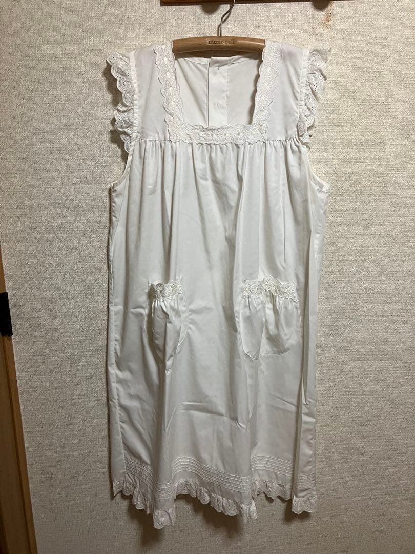 さえら エプロンドレス オフホワイト 日本製 カフェ メイド オーバードレス