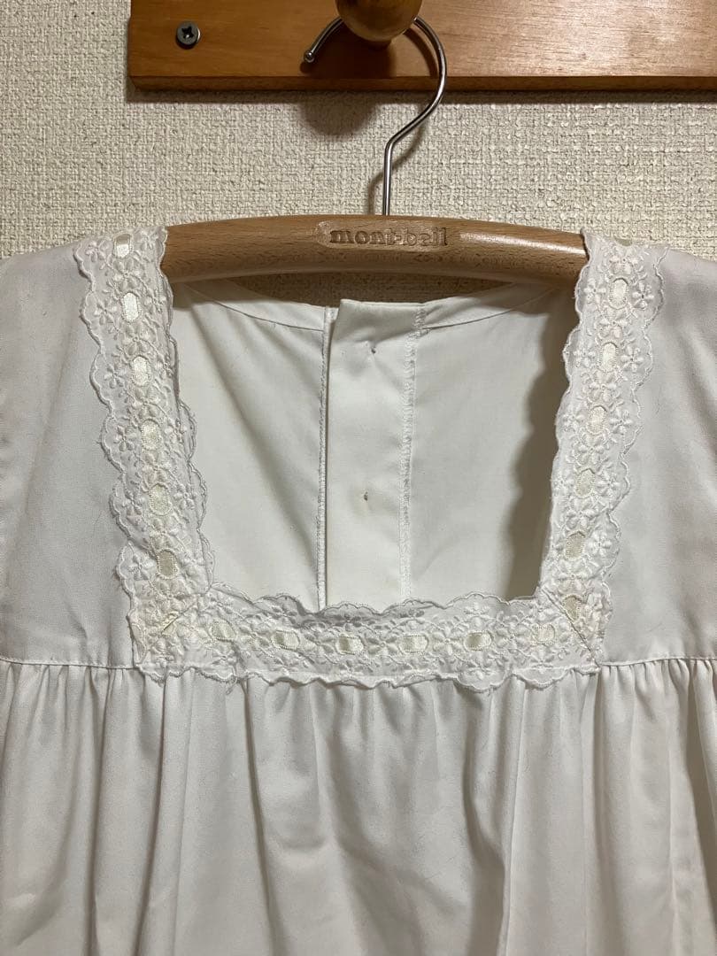 さえら エプロンドレス オフホワイト 日本製 カフェ メイド オーバードレス