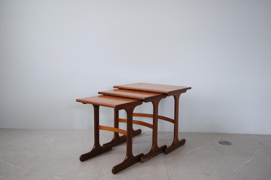 英国アンティークG-PLANジープランネストテーブル3台/収納机91-143-3