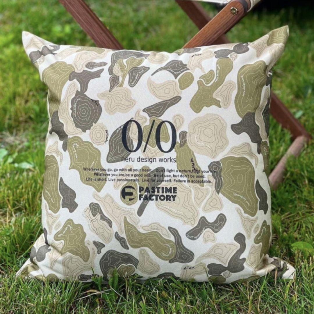 nerudesignworks　クッションカバー　TOPOカモグレー