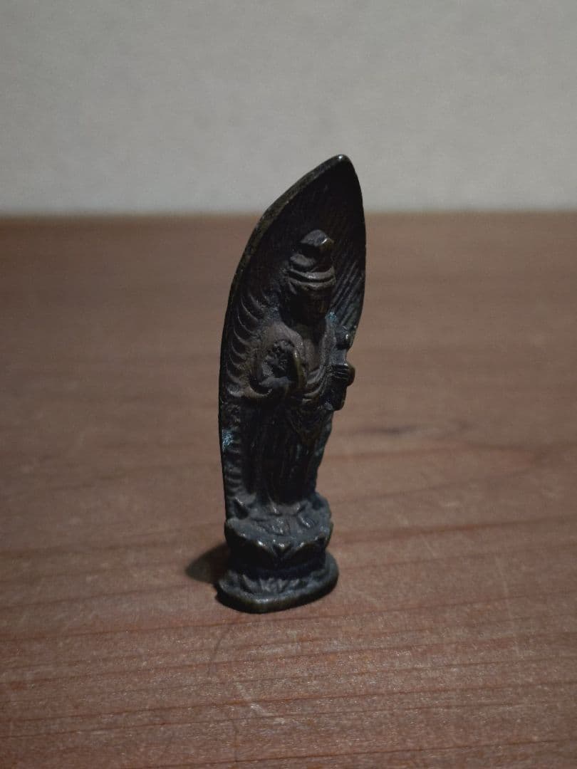 古銅 聖観音菩薩 立像 懐中仏 旅仏 豆仏 鎧仏 兜仏