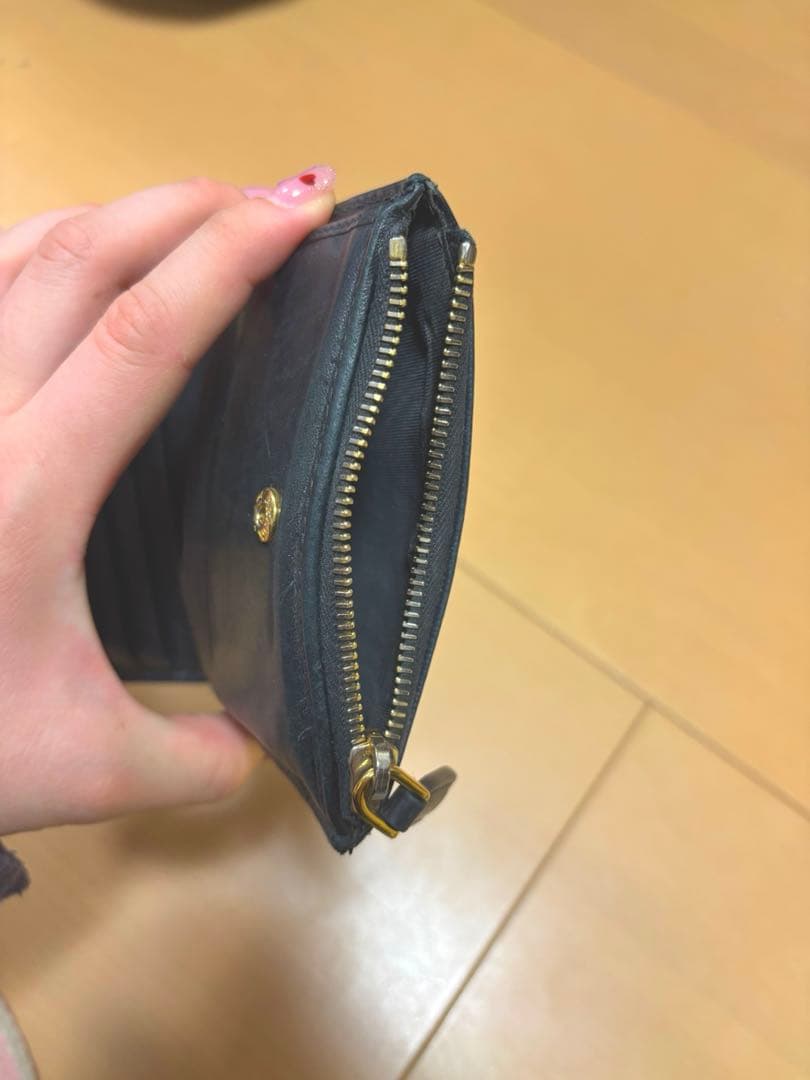 【りんりん】PRADA 二つ折り財布 ブラック