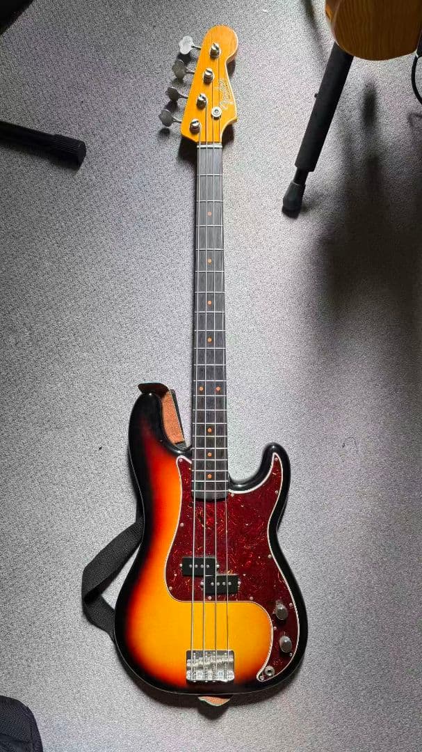 ベース Fender American Vintage II P Bass