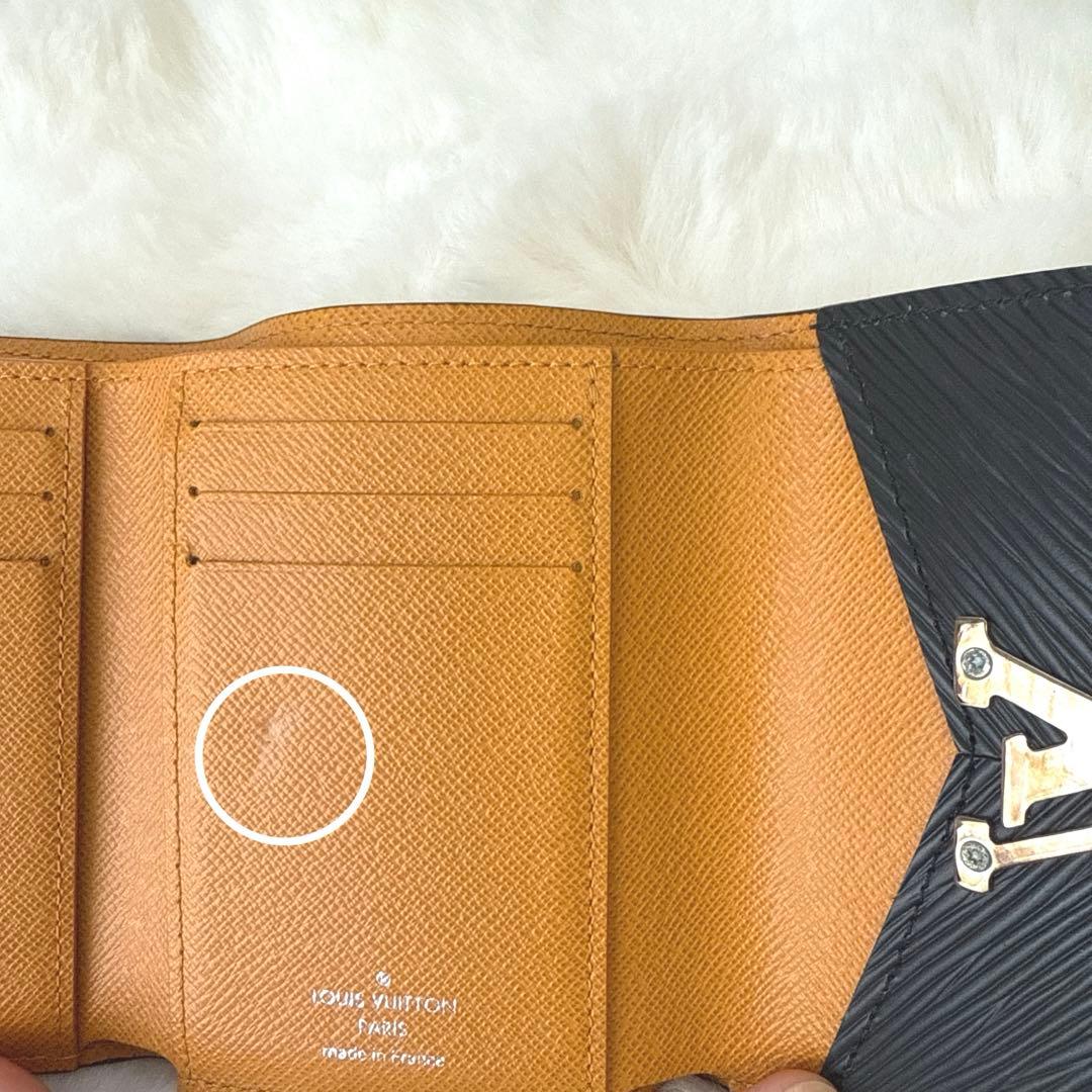 ルイヴィトン ポルトフォイユ ヴィクトリーヌ LV ロゴ3つ折り財布 エピ 黒