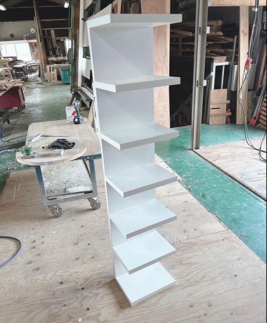 組立完成品スニーカーラック ウォールシェルフ