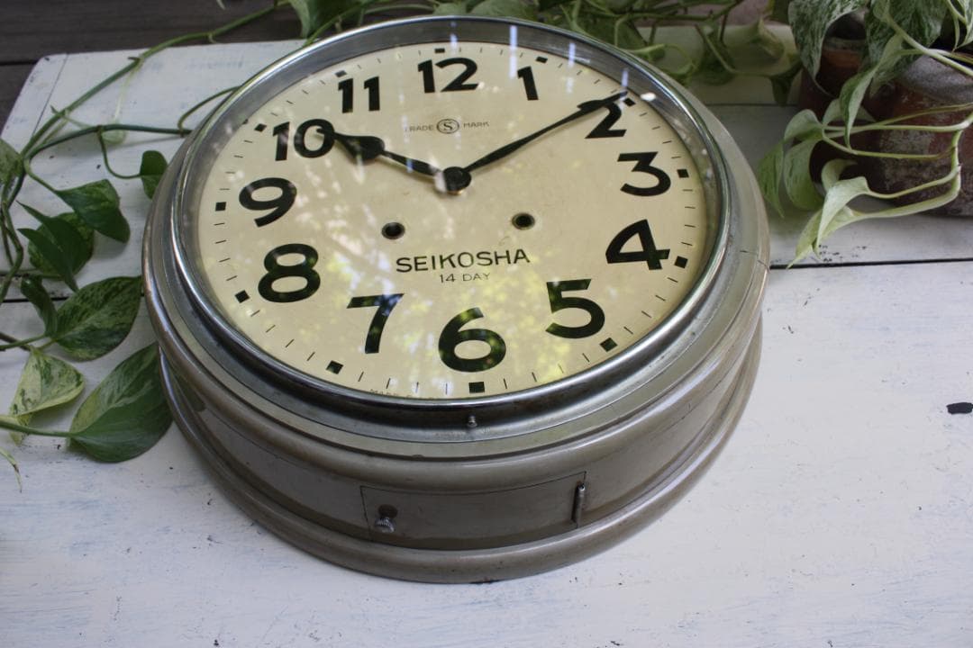 アンティーク グレー 希少 丸型 時計 電池式 スイープクオーツ改造 精工舎