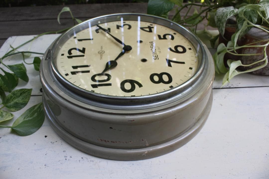 アンティーク グレー 希少 丸型 時計 電池式 スイープクオーツ改造 精工舎