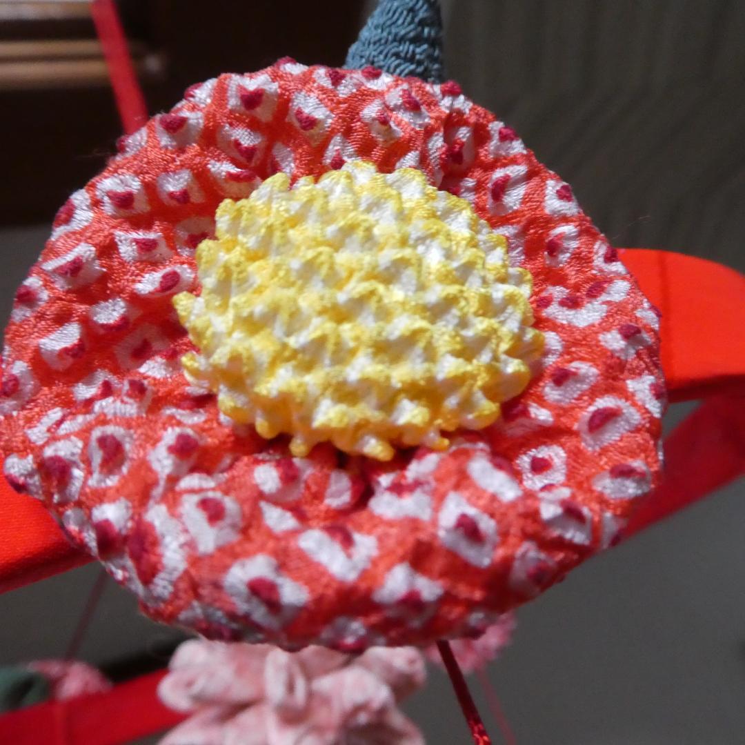 古布　正絹　吊るし椿　錦紗縮緬　アンティーク　疋田模様　さげもん　鬼しぼ