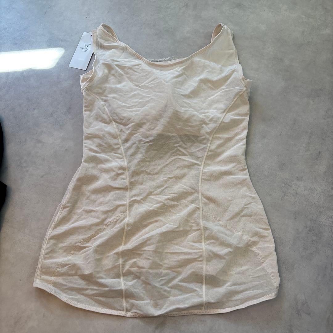 ブラデリスニューヨーク　シャンパン、ブラック2点