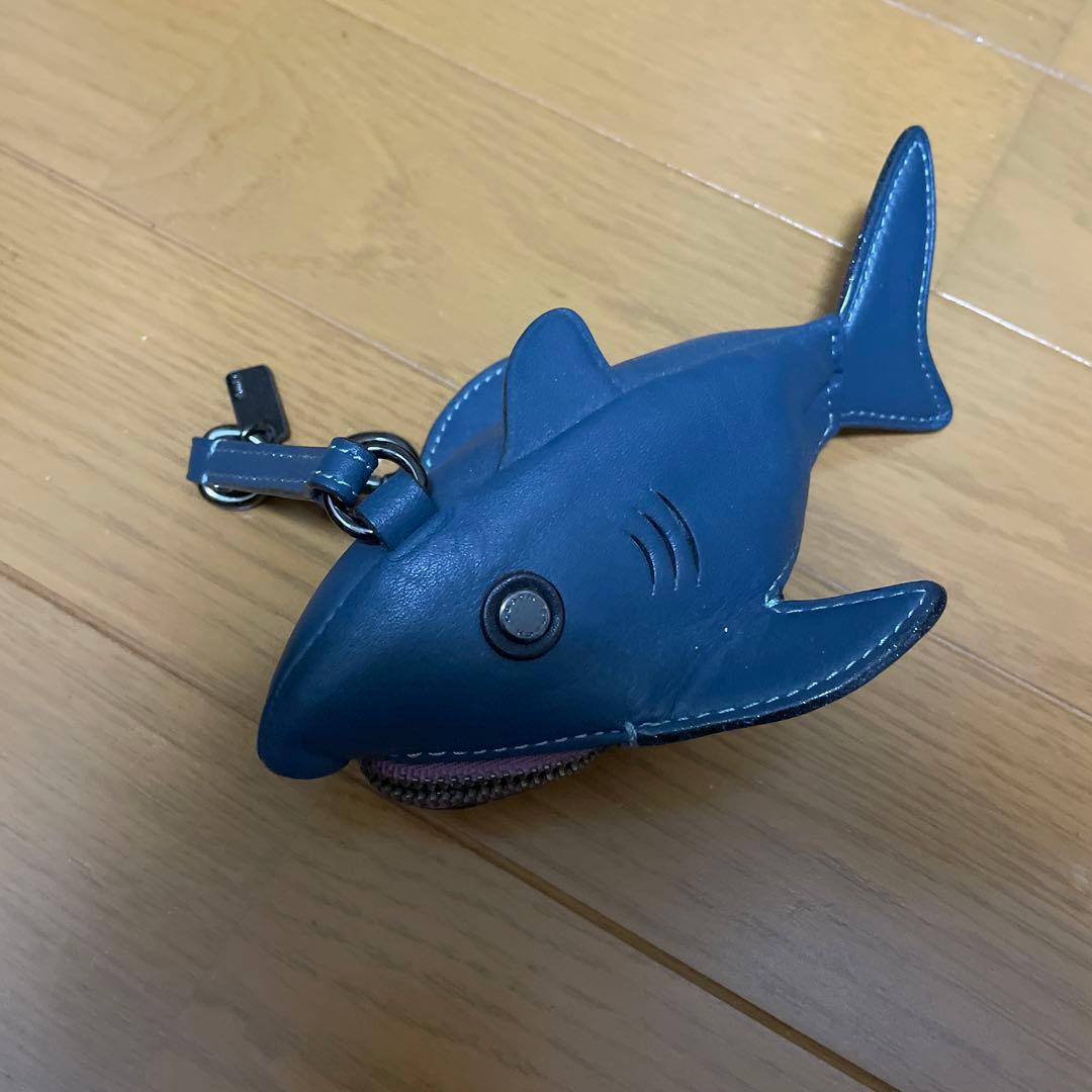 coach サメ型 レザー ケース