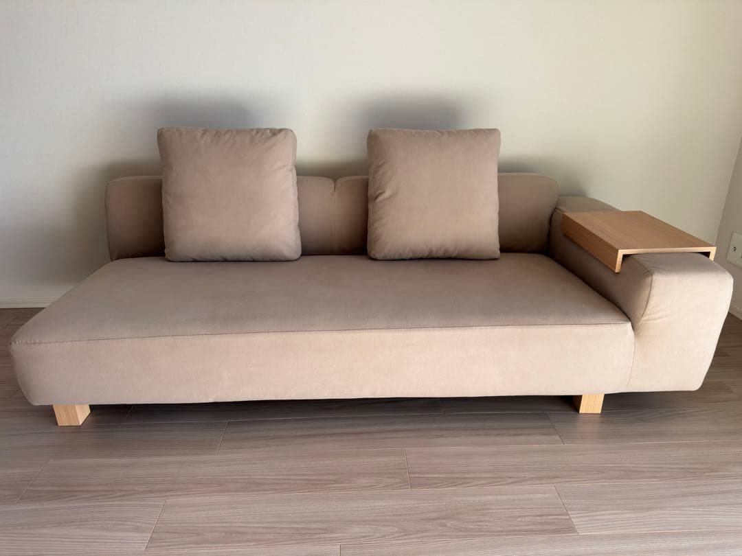 NOYES Decibel C4ワイド3人掛け片肘 ソファー　肘掛け付き