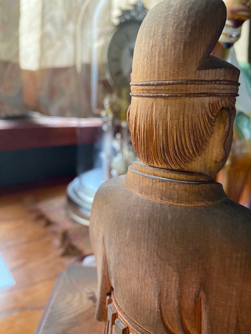 素敵な木彫　聖徳太子座像