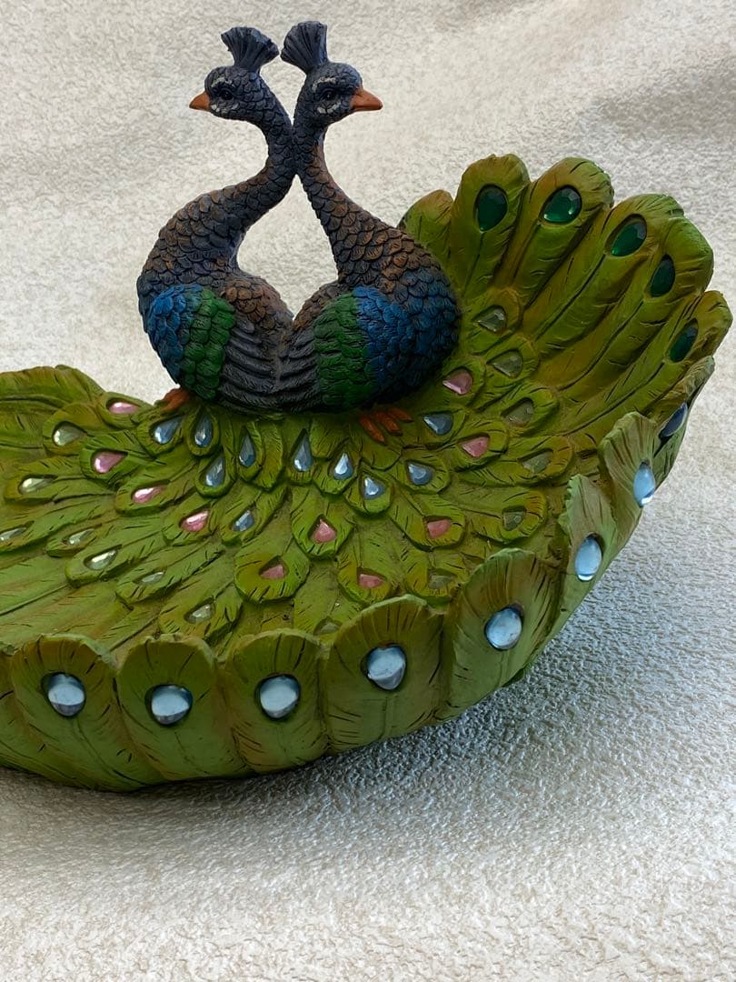 孔雀型入れ物　飾物入れ　オブジェ　物入