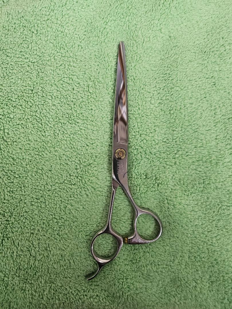 ルミエールシザー