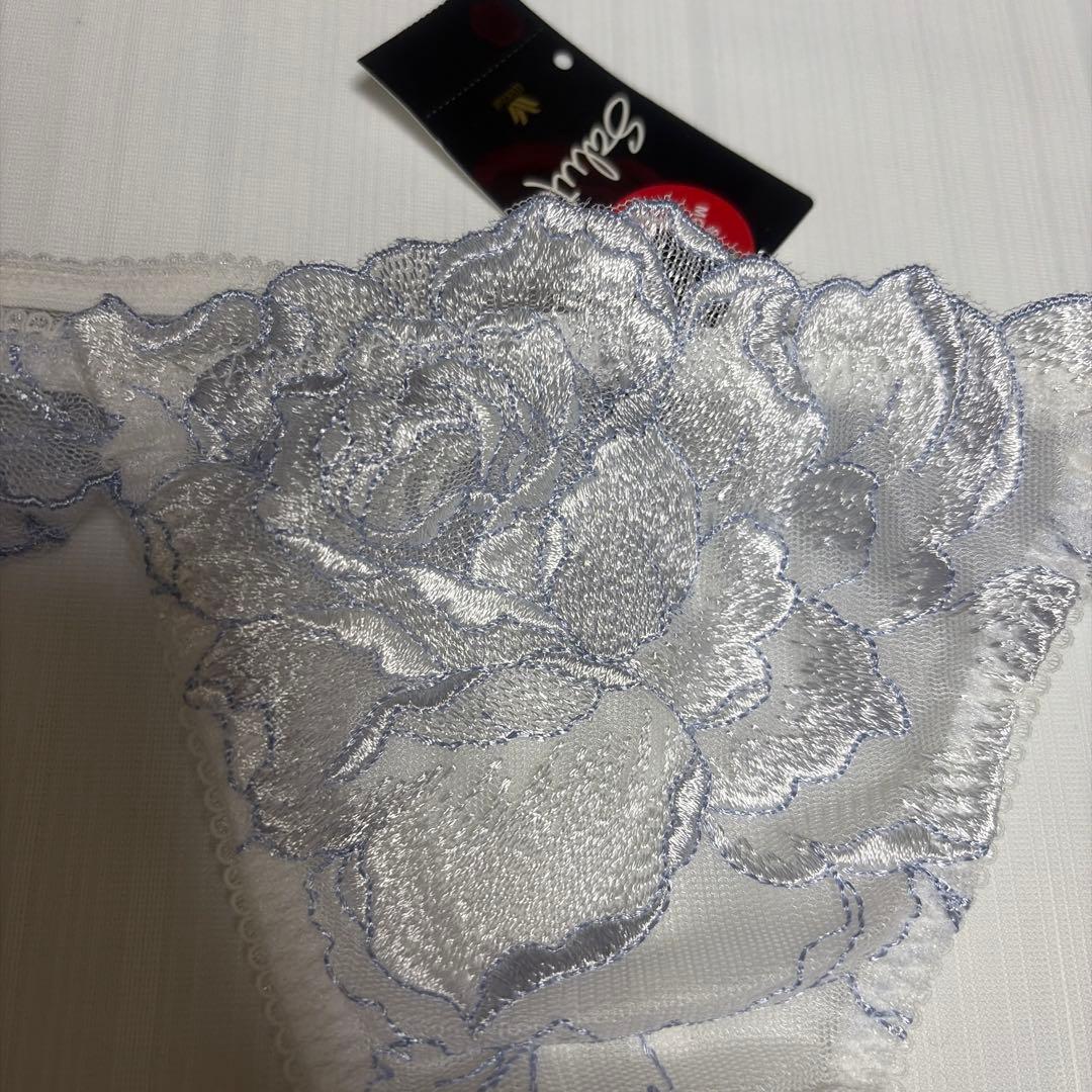 sulute花柄レース ブラジャーショーツガーターセットC75/M（色やけあり）