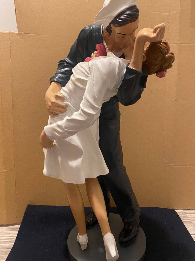 勝利のキス　像　V-J Day in Times Square