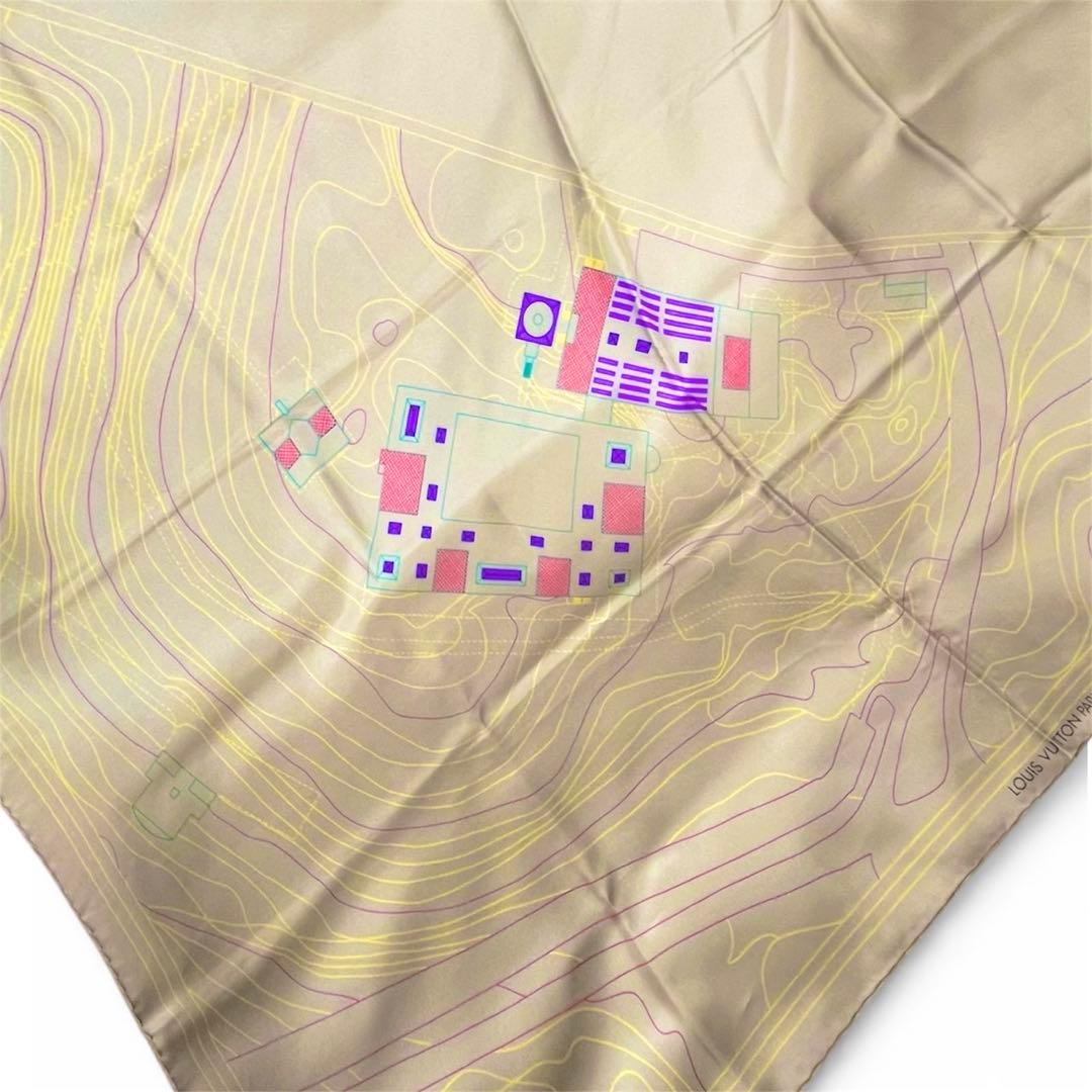 Louis Vuitton Silk スカーフ Beige 限定