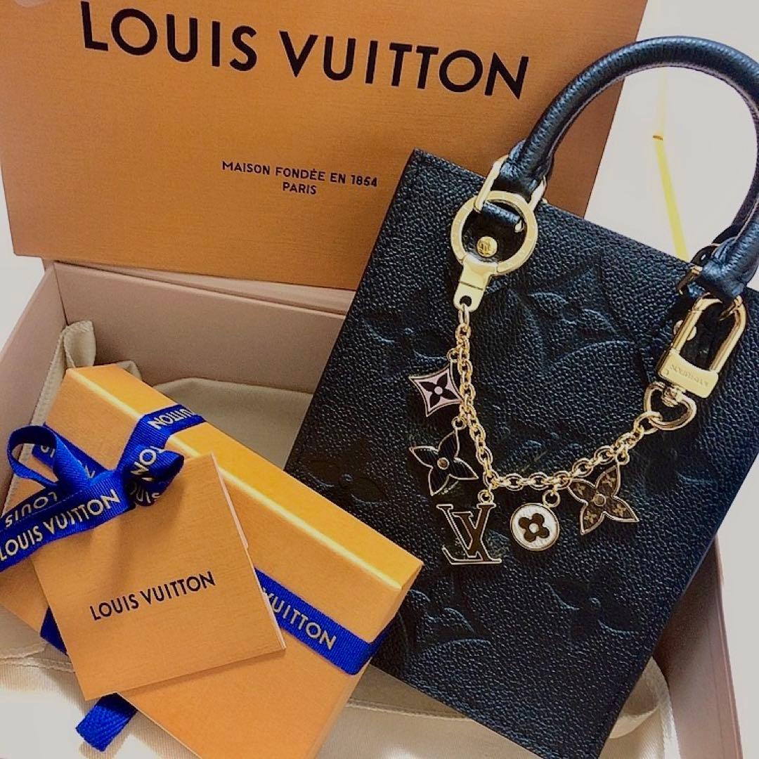 【値下げ中】ヴィトン　バッグチャーム　チェーン　スプリング　ストリート