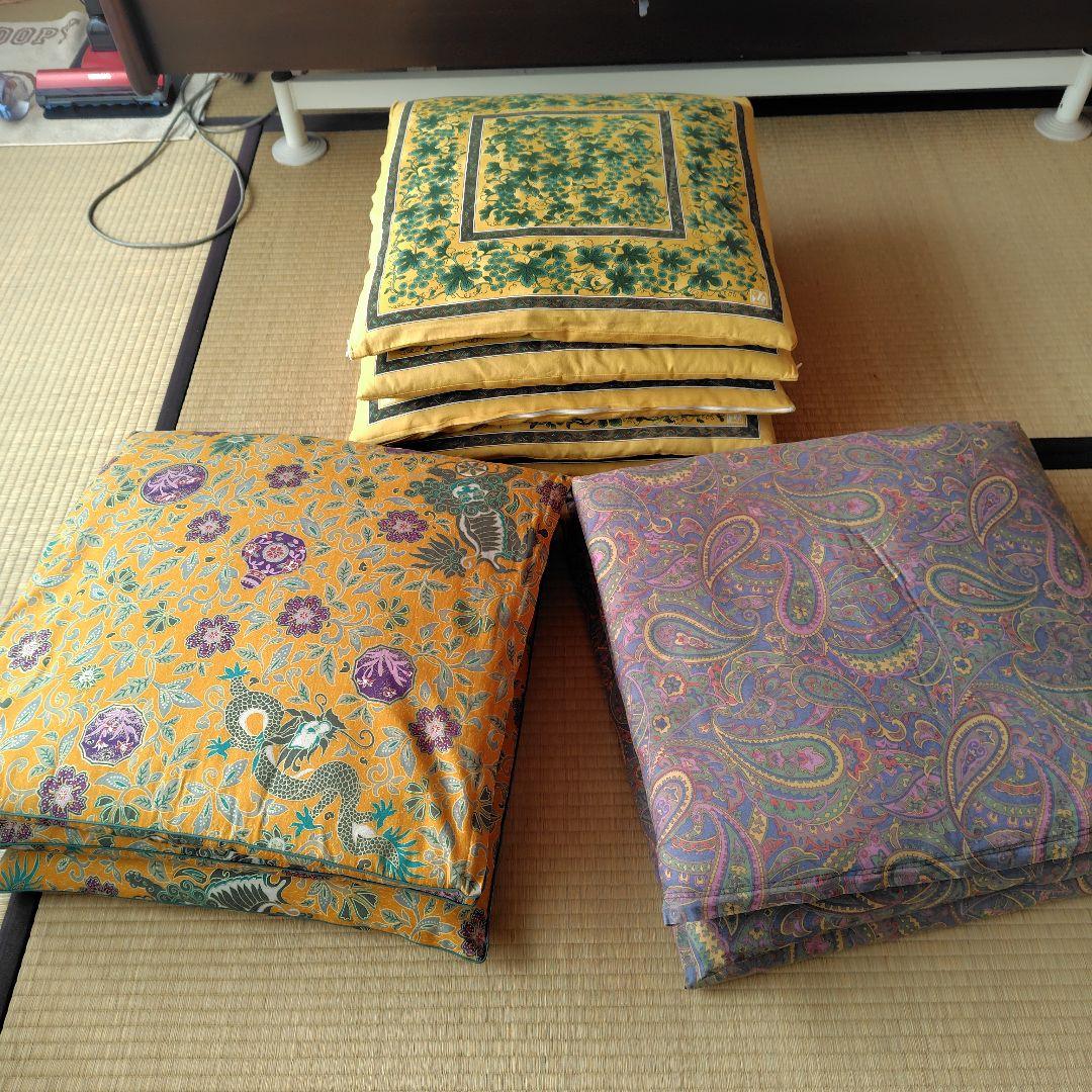 花柄・動物柄の座布団セット