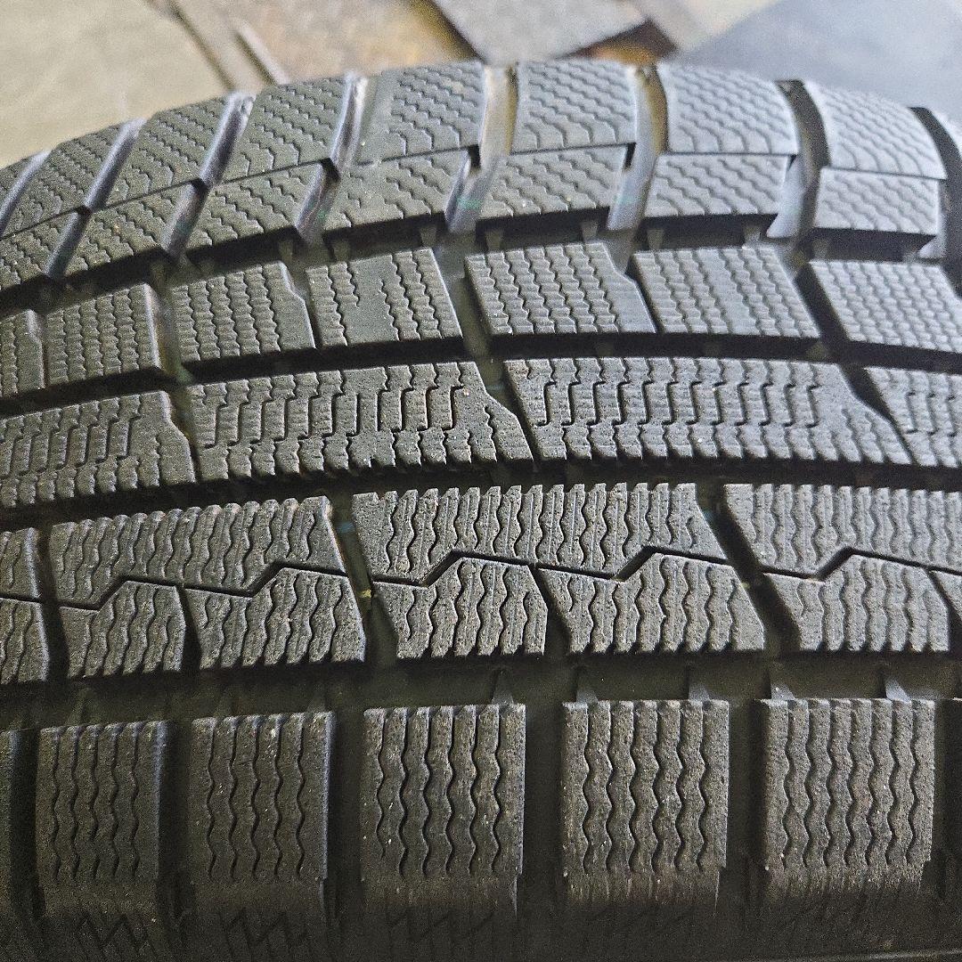 225/45R18 スタッドレスタイヤ 4本セット