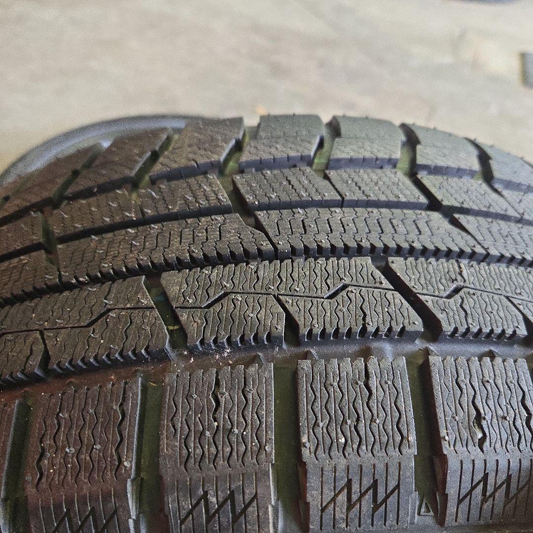 225/45R18 スタッドレスタイヤ 4本セット