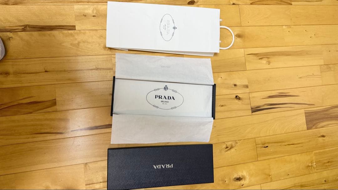 PRADA ブラック ネクタイ 専用ボックス付き