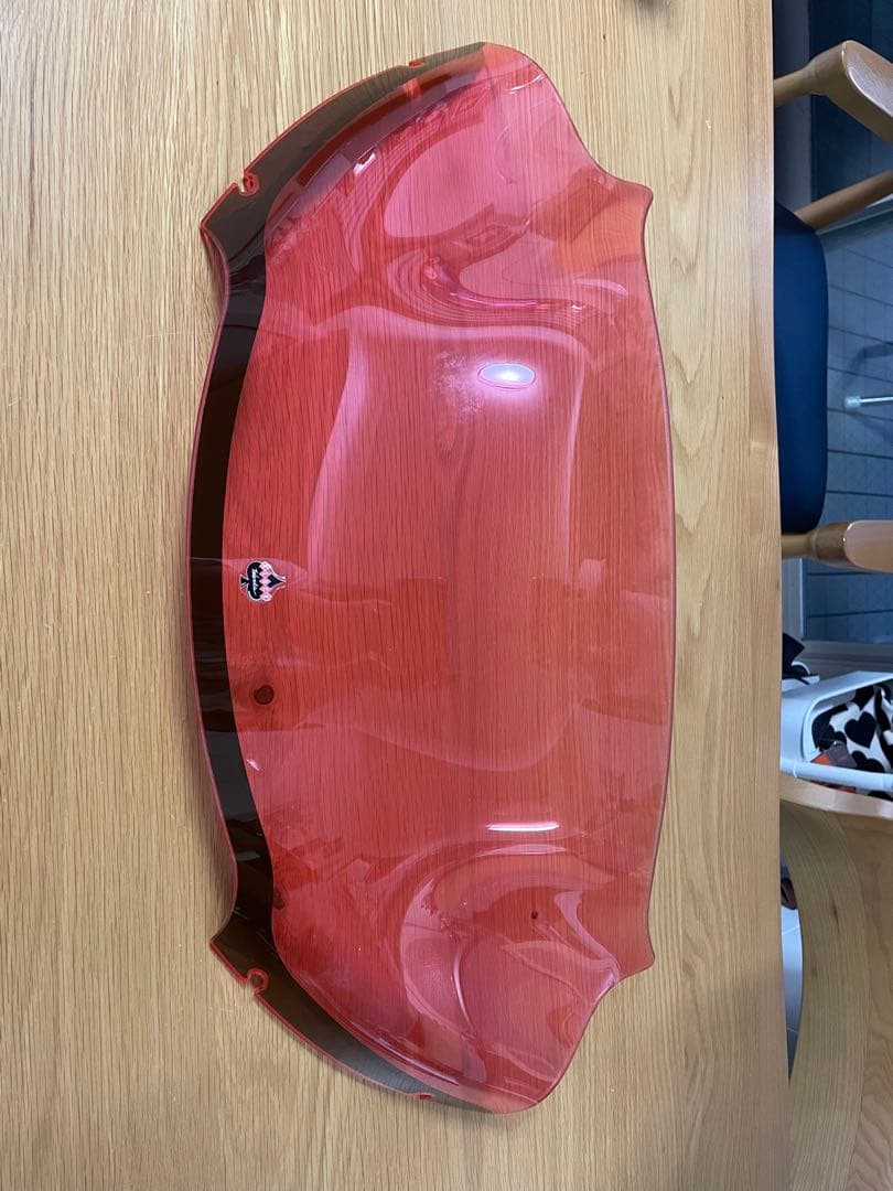 赤いカウル 透明感のあるデザイン