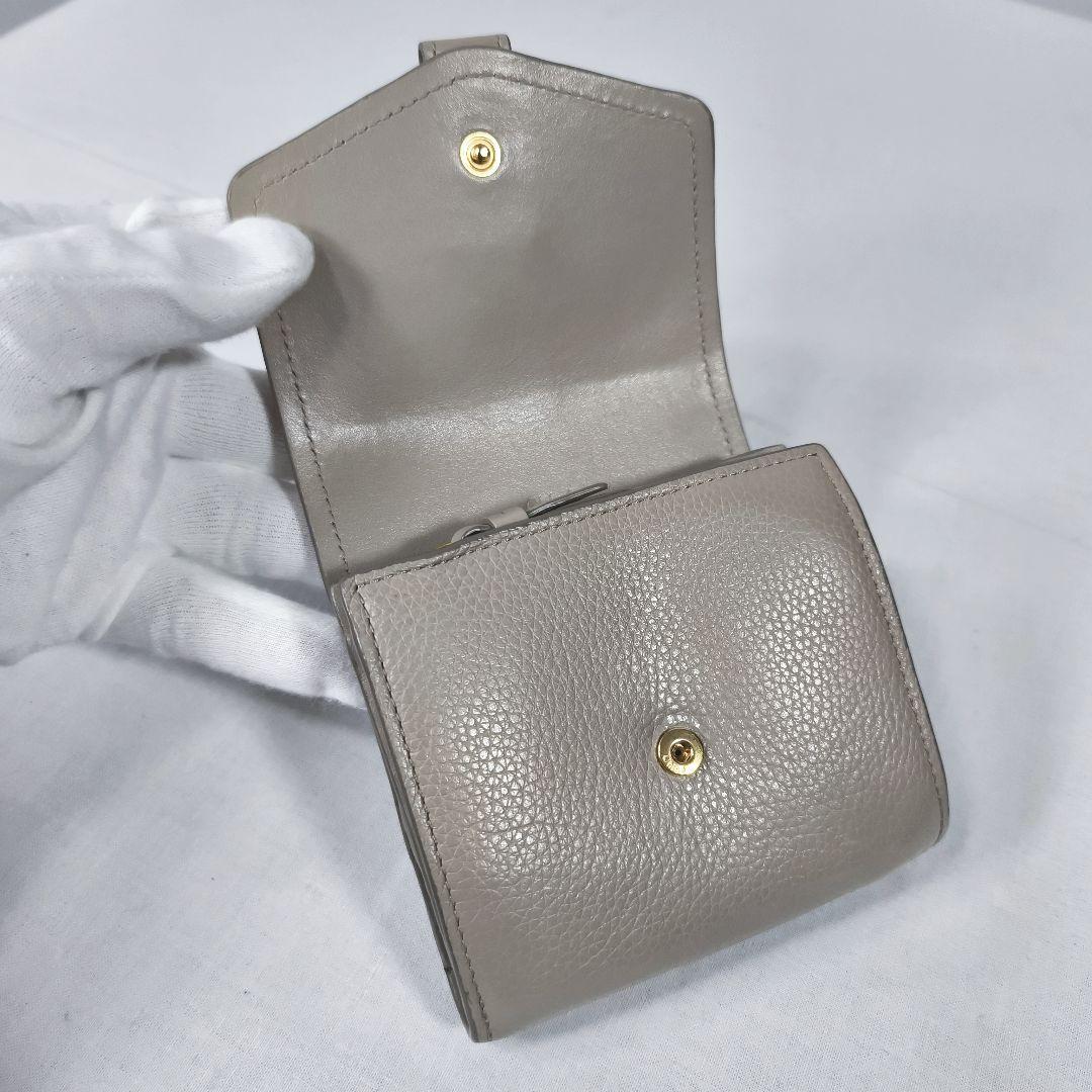 Chloe　ABY　クロエ　アビー　南京錠のチャーム　三つ折り財布