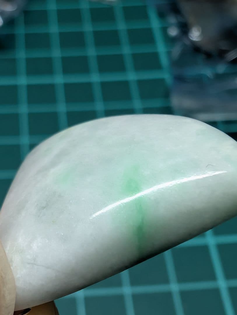 小滝　翡翠　糸魚川　ペンダント　白地が綺麗　緑