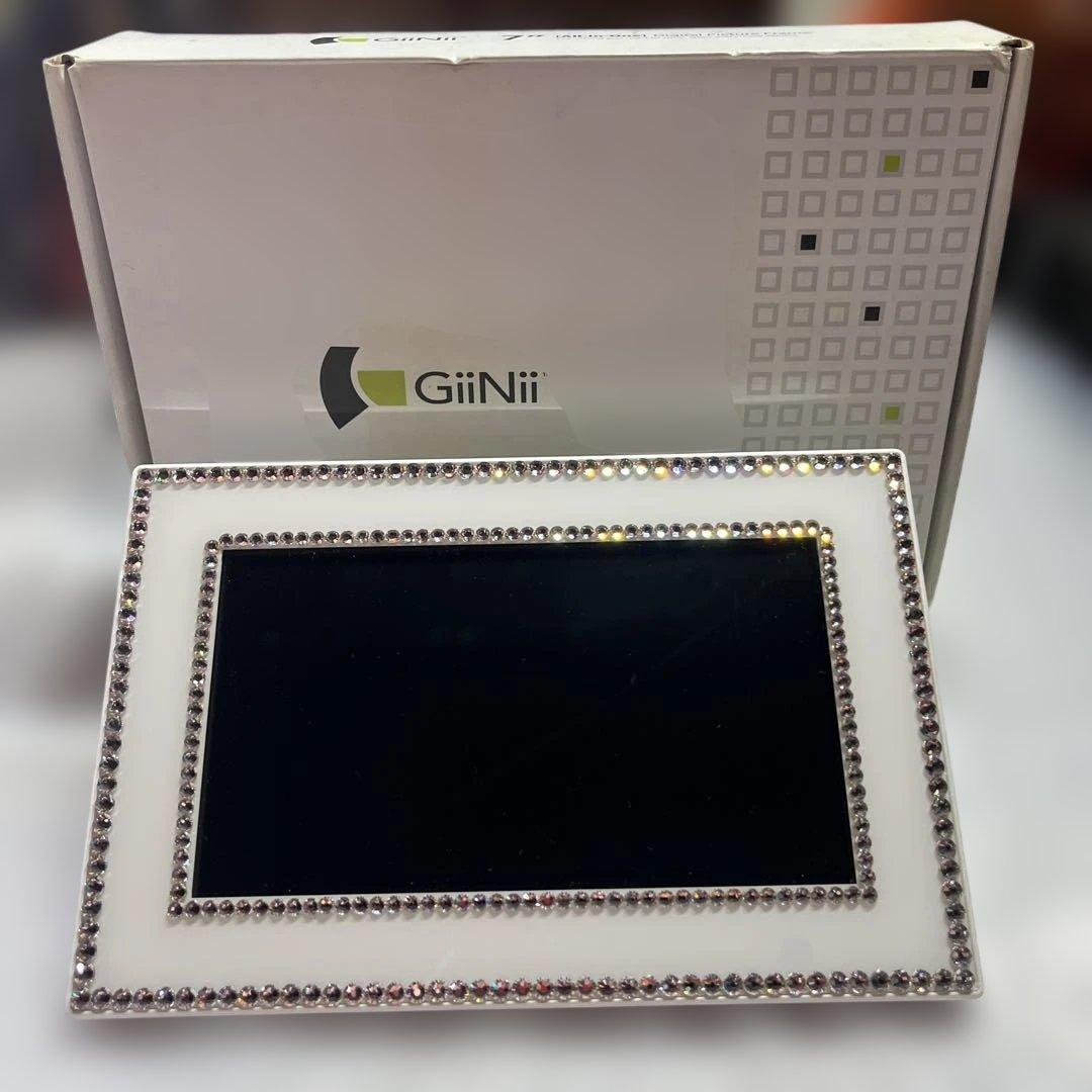 スワロフスキー　デコ　GiiNii デジタルフォトフレーム プレゼントに！