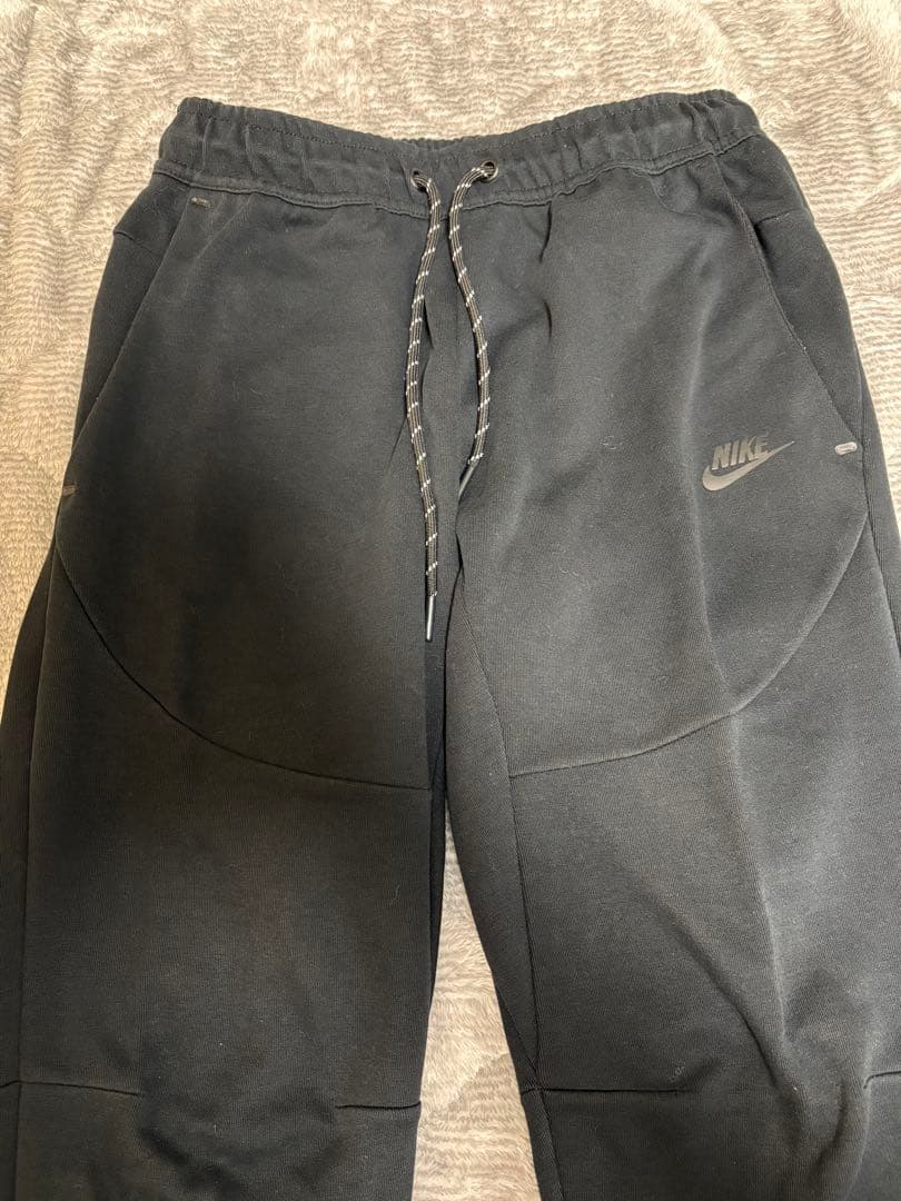 [美品]Nike テックフリース フルジップパーカー ブラック Mサイズ